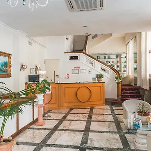 Отель Gh San Giusto ***